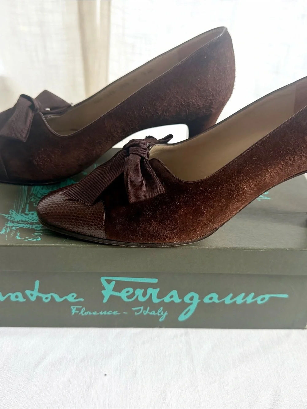 Vintage Salvatore Ferragamo Brown Suede & Leather Bow Pumps - Picture 2 of 6